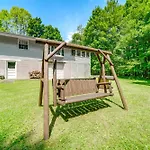 Pet-Friendly Espyville Home With Yard And Fire Pit!