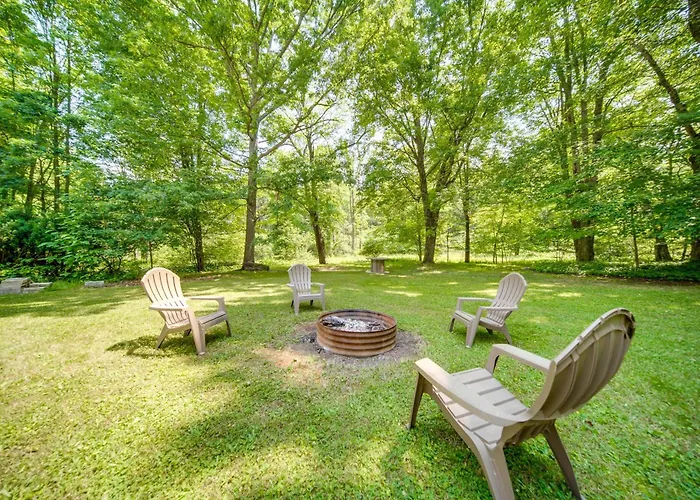 Pet-Friendly Espyville Home With Yard And Fire Pit!