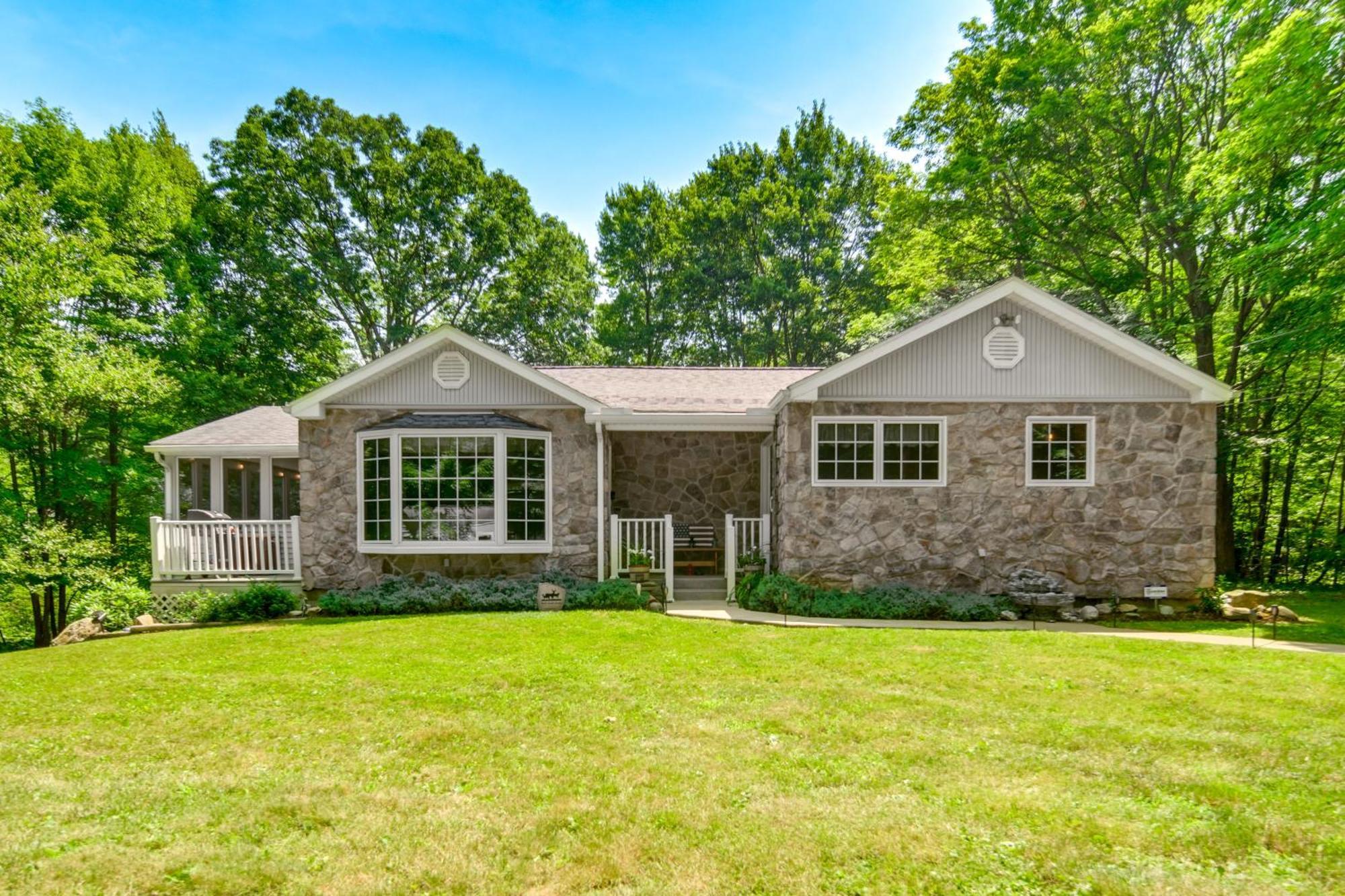 Pet-friendly Espyville With Yard And Fire Pit! Hartstown