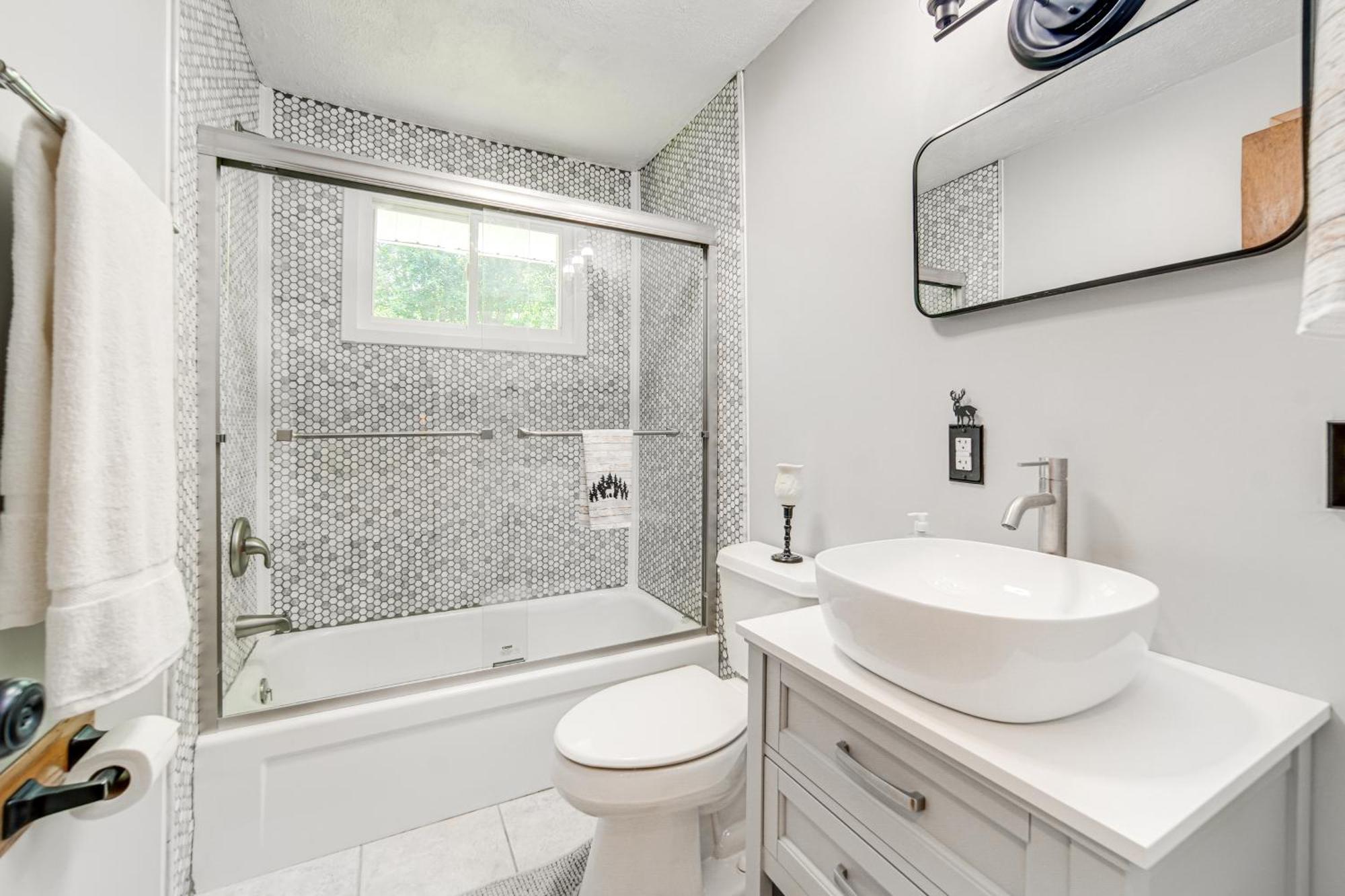 Pet-friendly Espyville With Yard And Fire Pit! Holiday home Hartstown