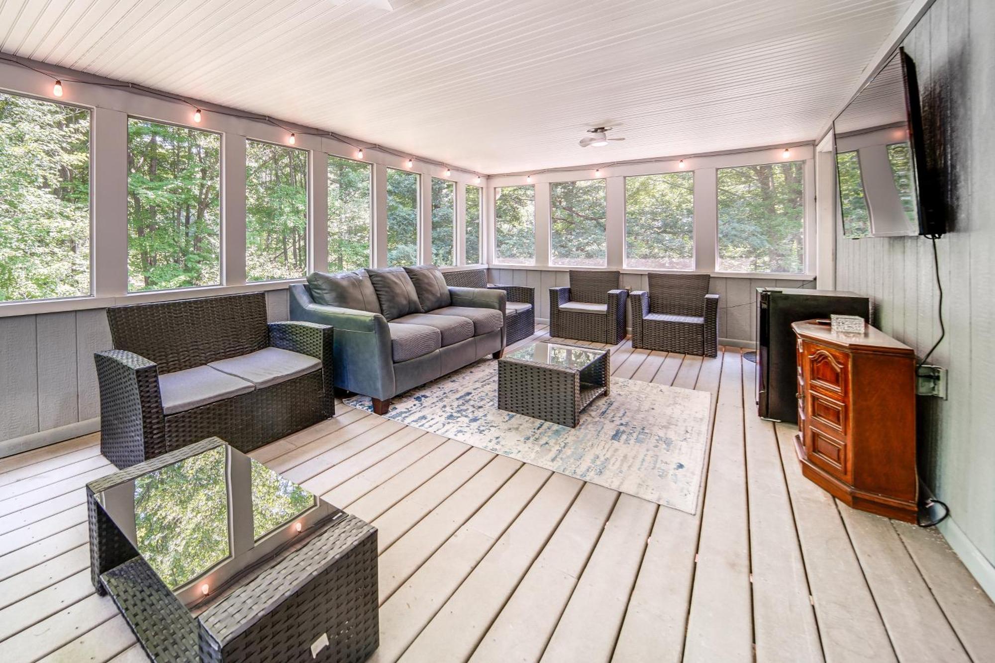Holiday home Pet-friendly Espyville With Yard And Fire Pit! Hartstown