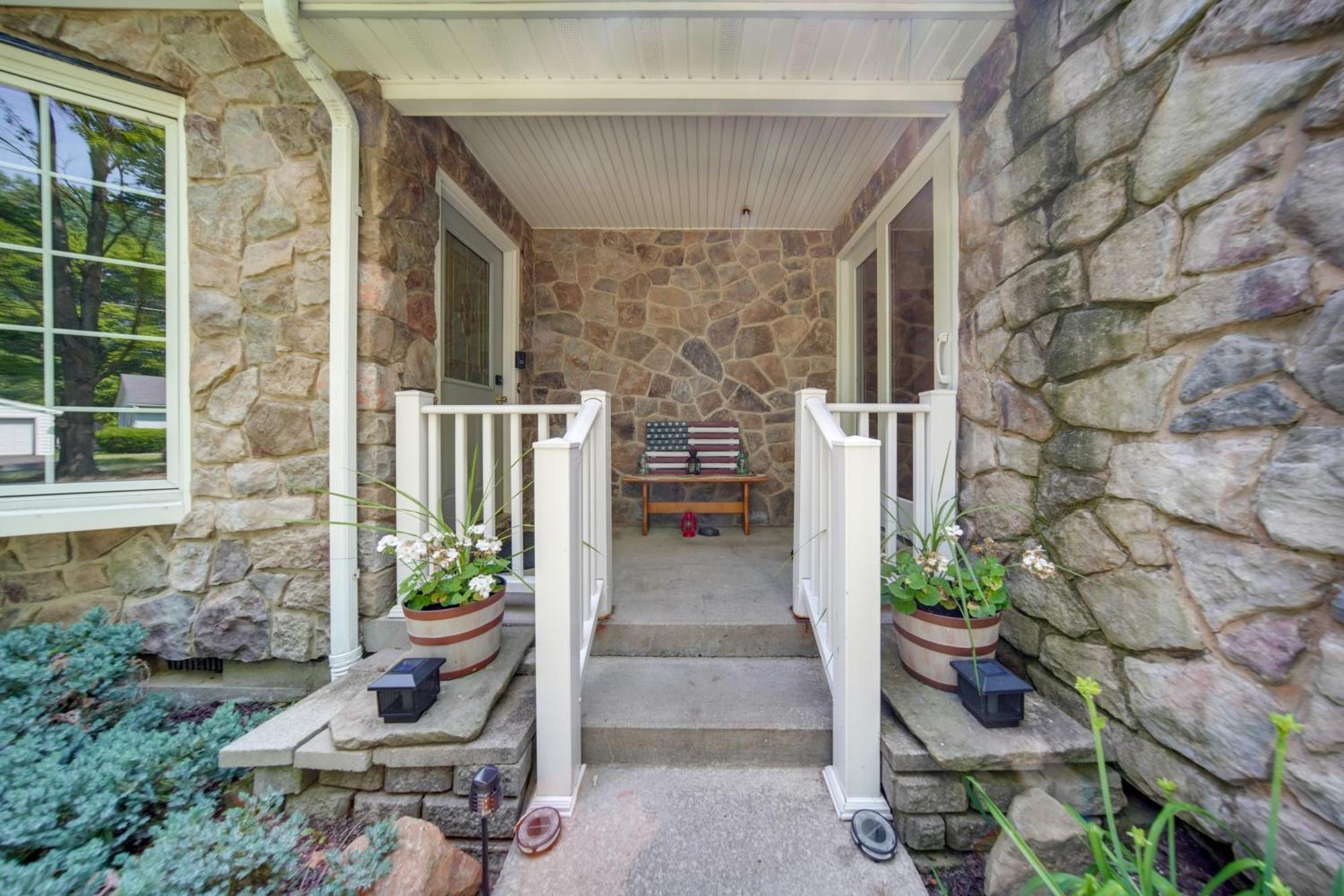 Pet-friendly Espyville With Yard And Fire Pit! *