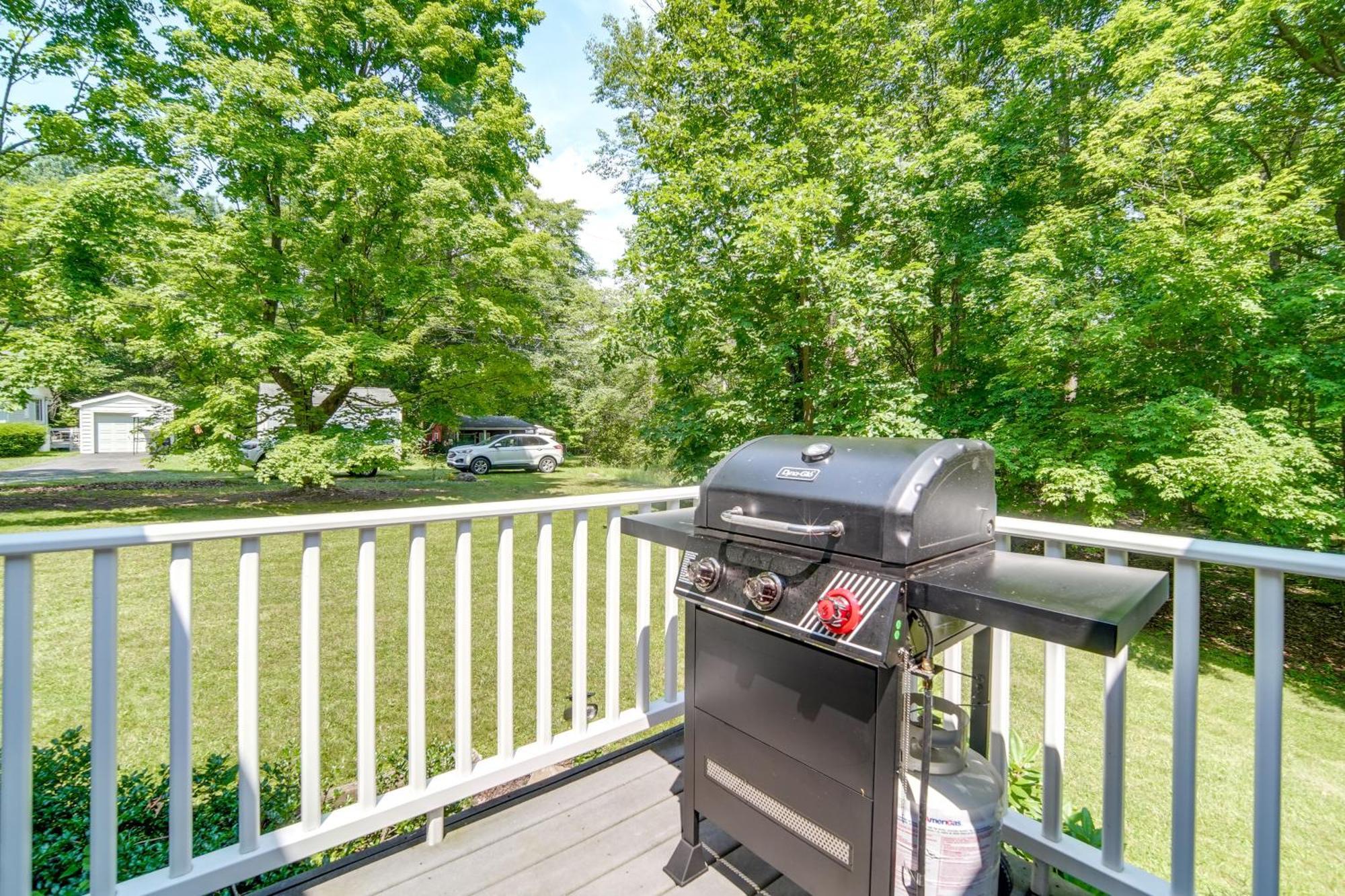 Pet-friendly Espyville With Yard And Fire Pit! * Hartstown