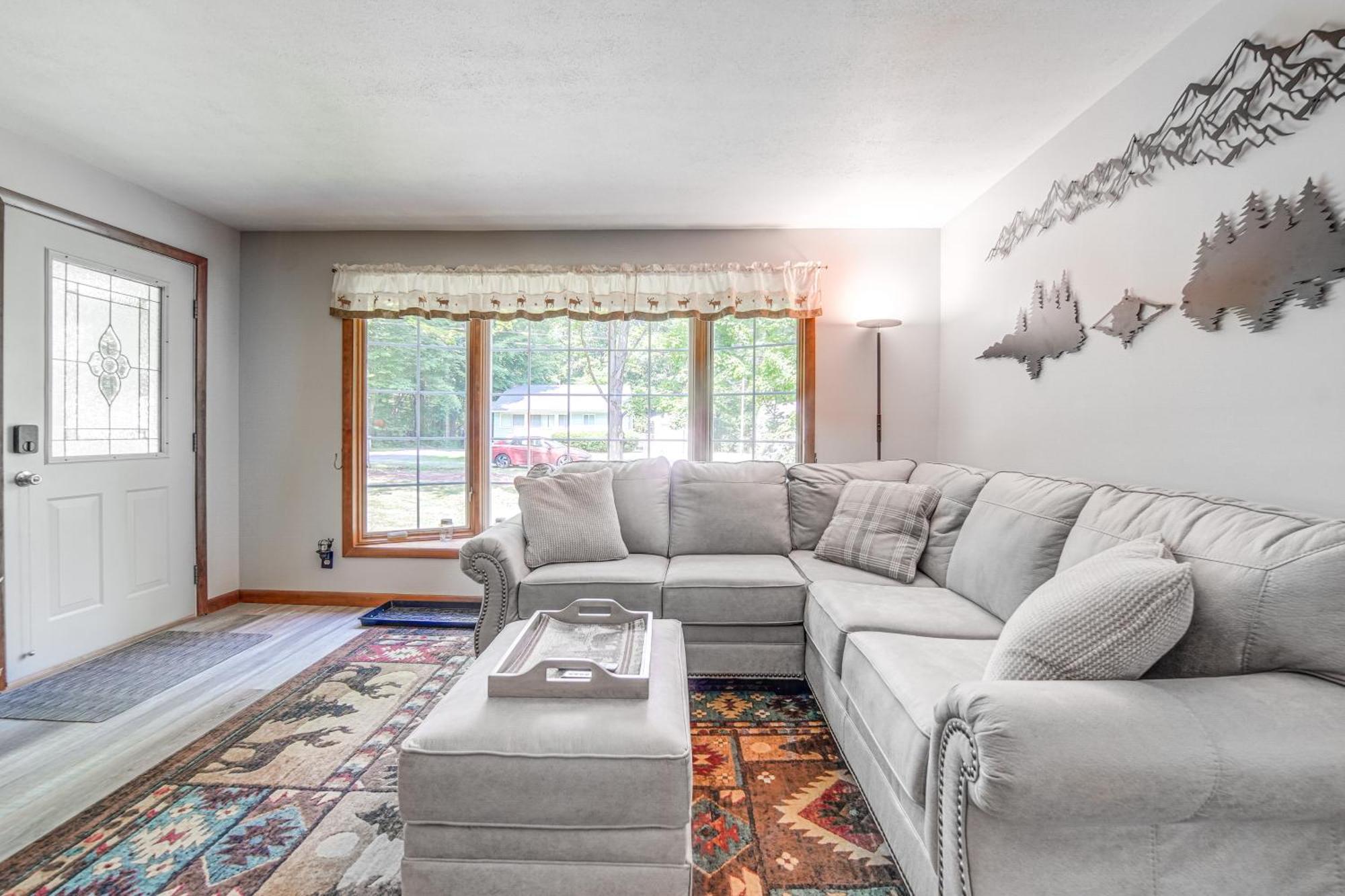 Pet-friendly Espyville With Yard And Fire Pit! *